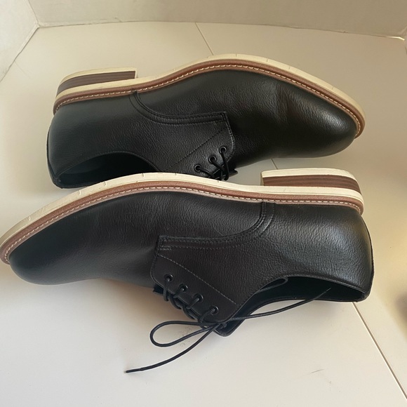 KENNETH COLE REACTION
Men's Black Vegan Leather
CLYDE FLEX LACE UP Size 12 - Picture 5 of 13